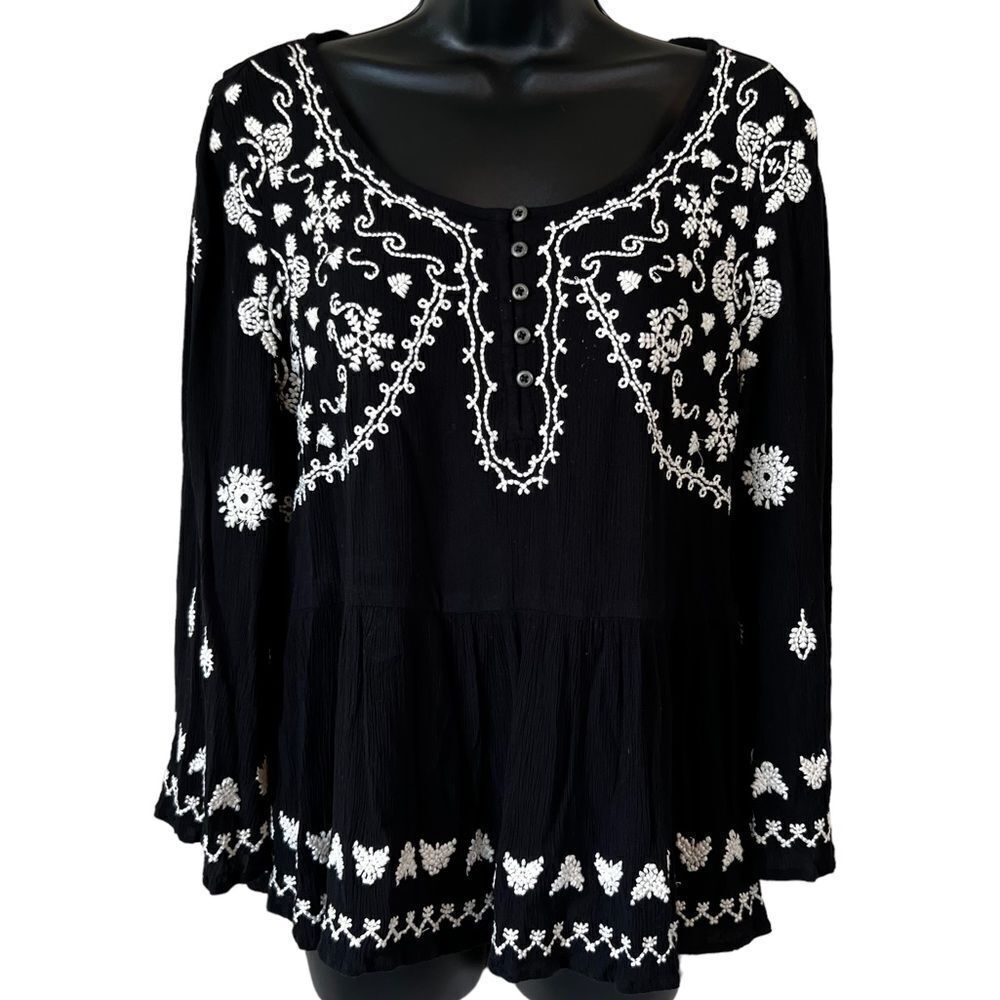 Anthropologie Meadow Rue Black & White Embroidered Top